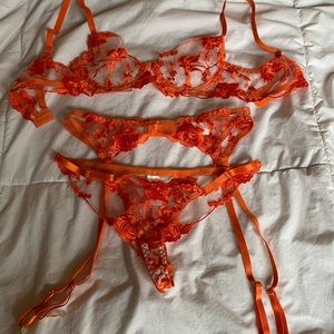Brand new Beautiful orange Shein lingerie set 🙌🏽